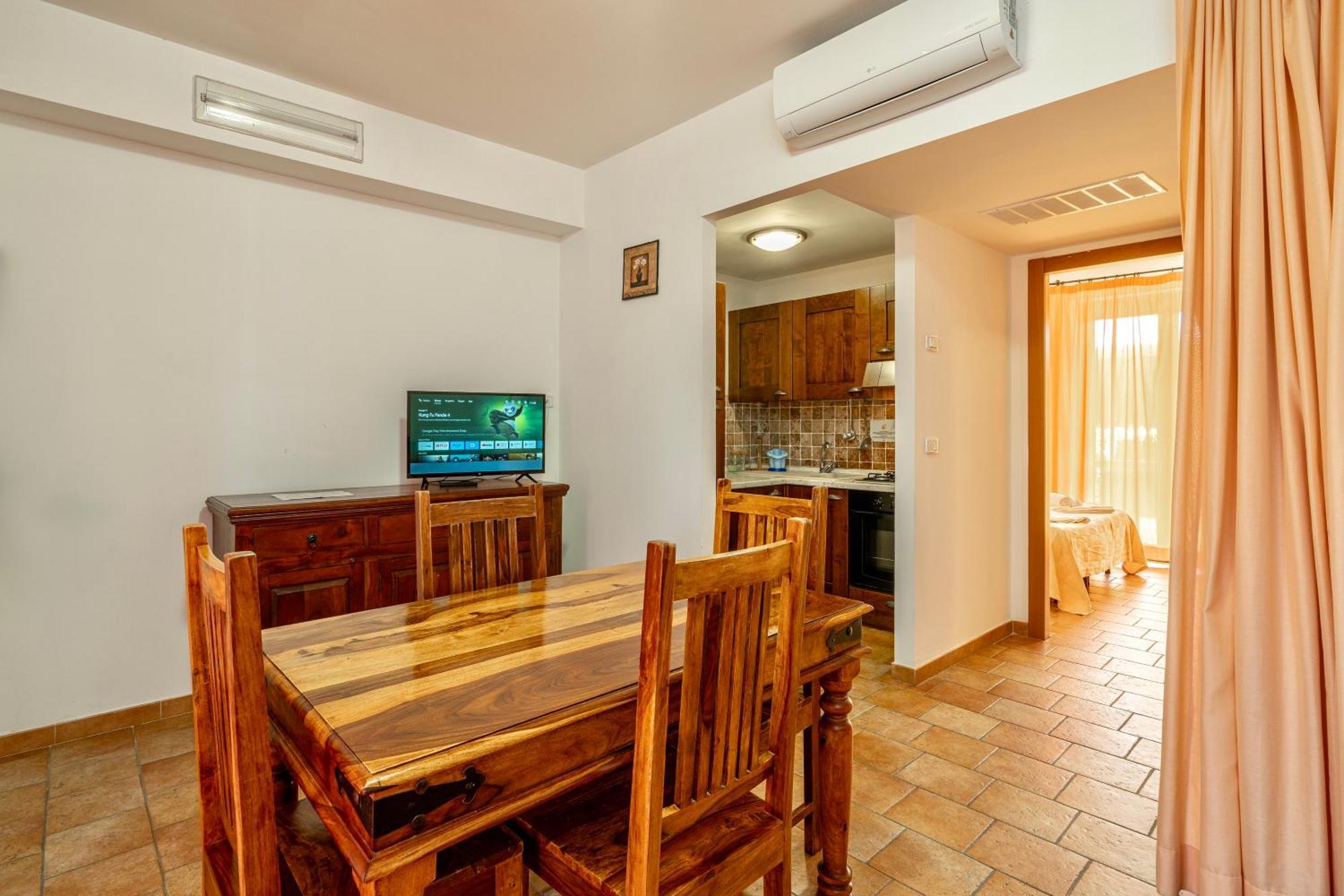 Isa - Residence With Swimming Pool In Sorano, Apartments With Air Conditioning And Private Outdoor Area Exteriér fotografie